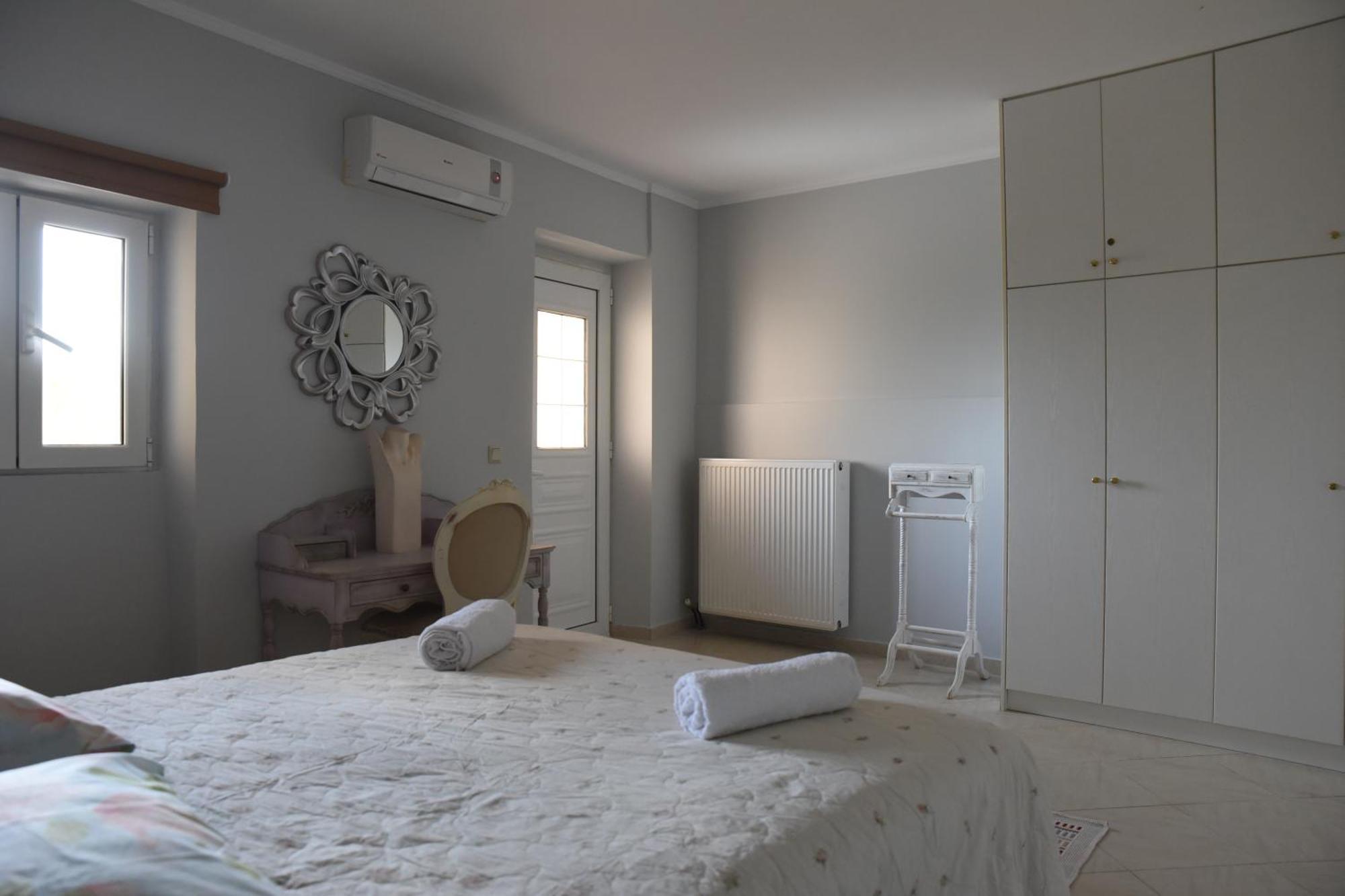 Villa Maxim In Corfu Town Anemomylos Екстер'єр фото